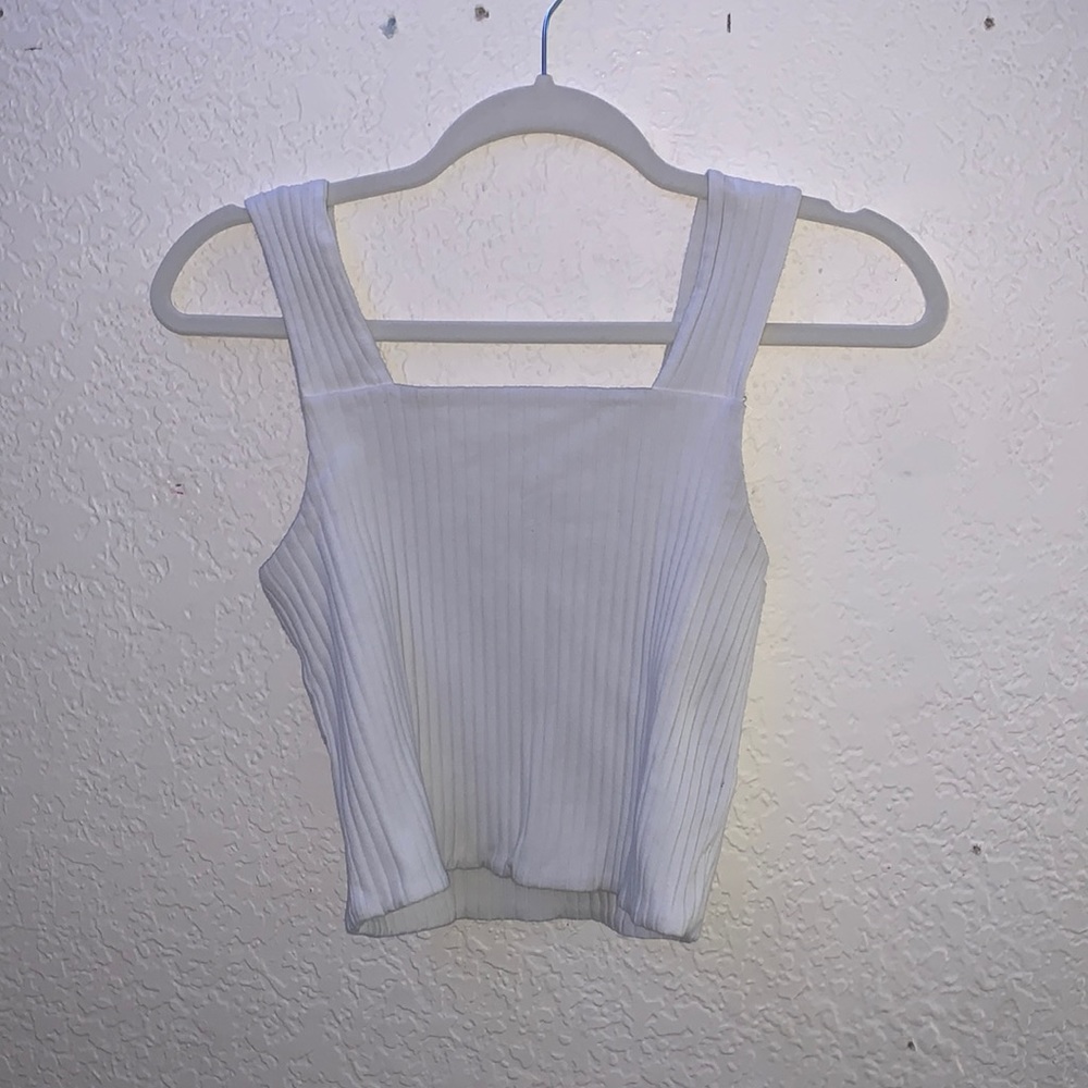 I’m selling cause it’s too small for me, only wore it like three times